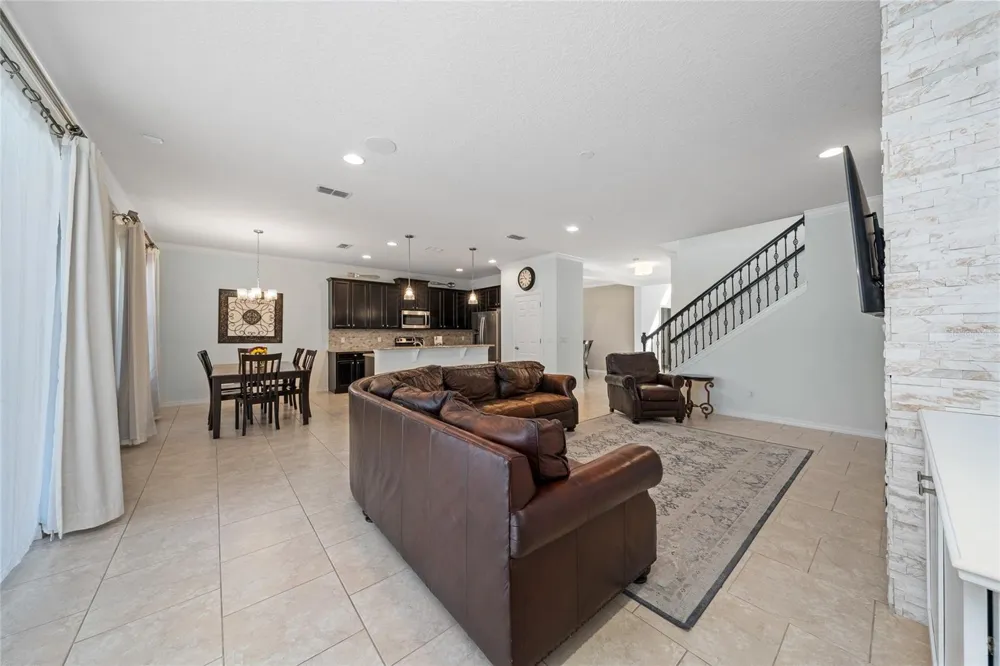 2202 REDMARK LANE Winter Garden, FL 34787