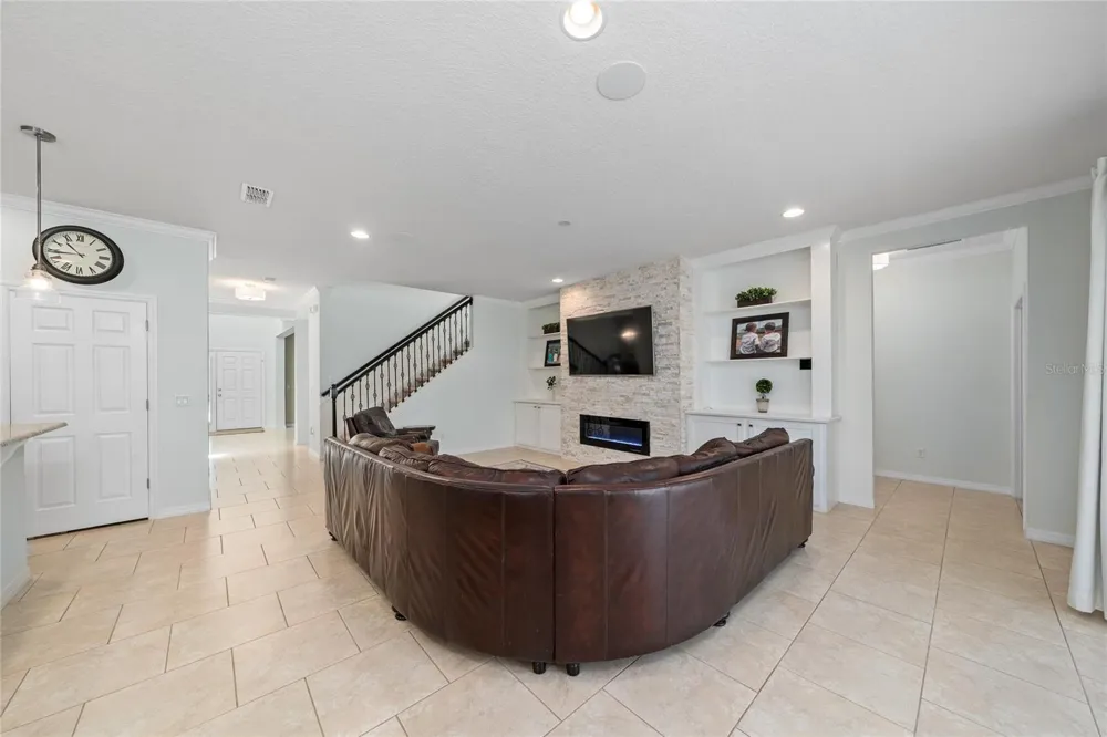 2202 REDMARK LANE Winter Garden, FL 34787