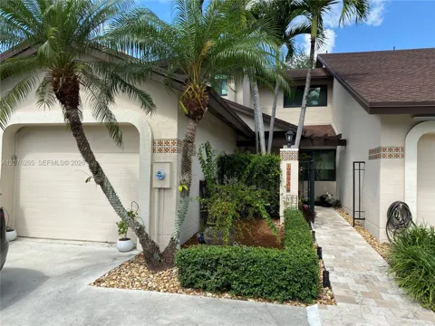10050 SW 137th Ct