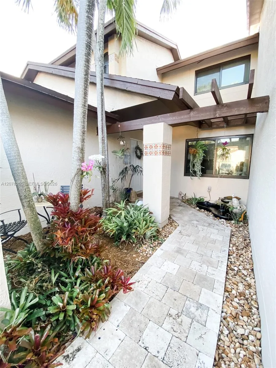 10050 SW 137th Ct Miami, FL 33186