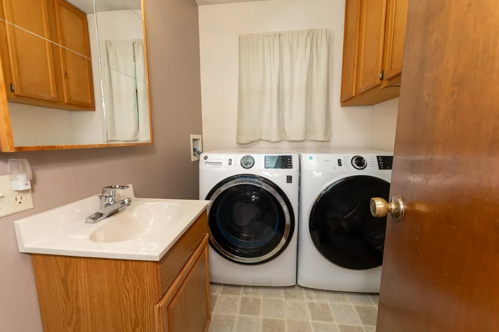 554 S Bamber Road Union Charter Township, MI 48858