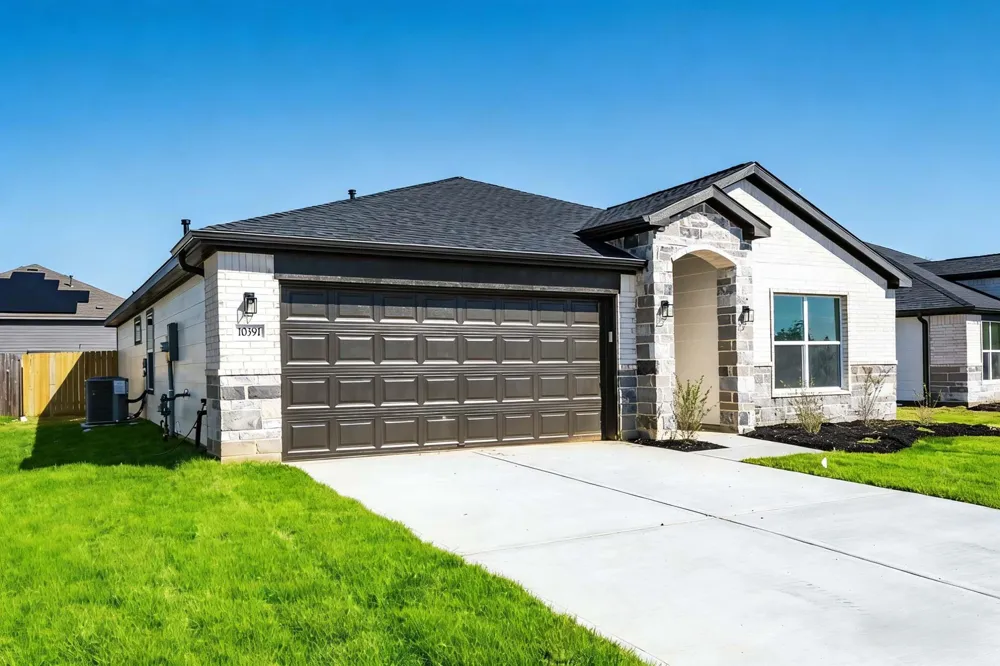 10391 Woodhill Spa Lane Cleveland, TX 77327