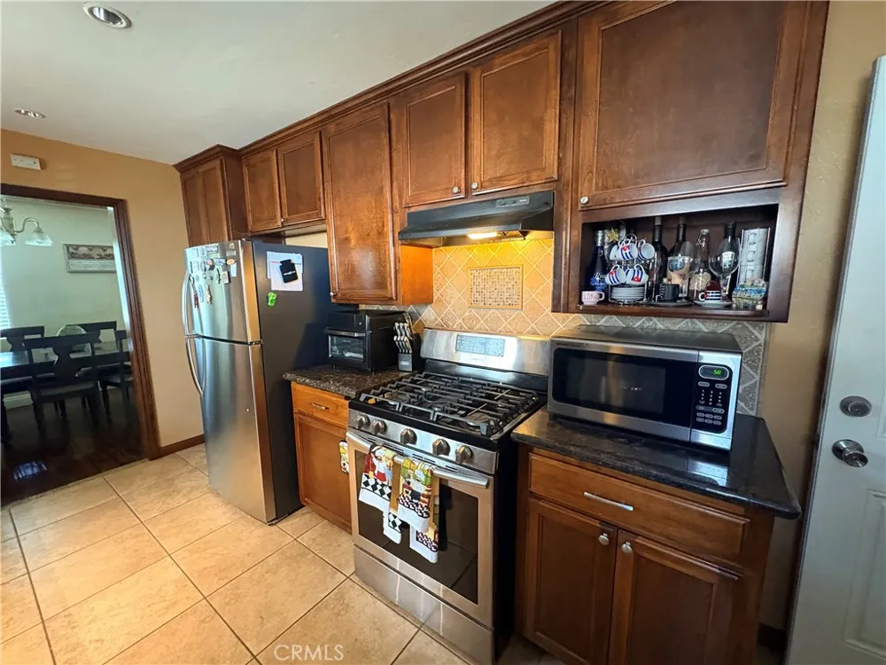 316 Western Bakersfield, CA 93309