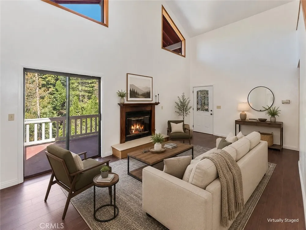 27661 Canyon Drive Lake Arrowhead, CA 92326