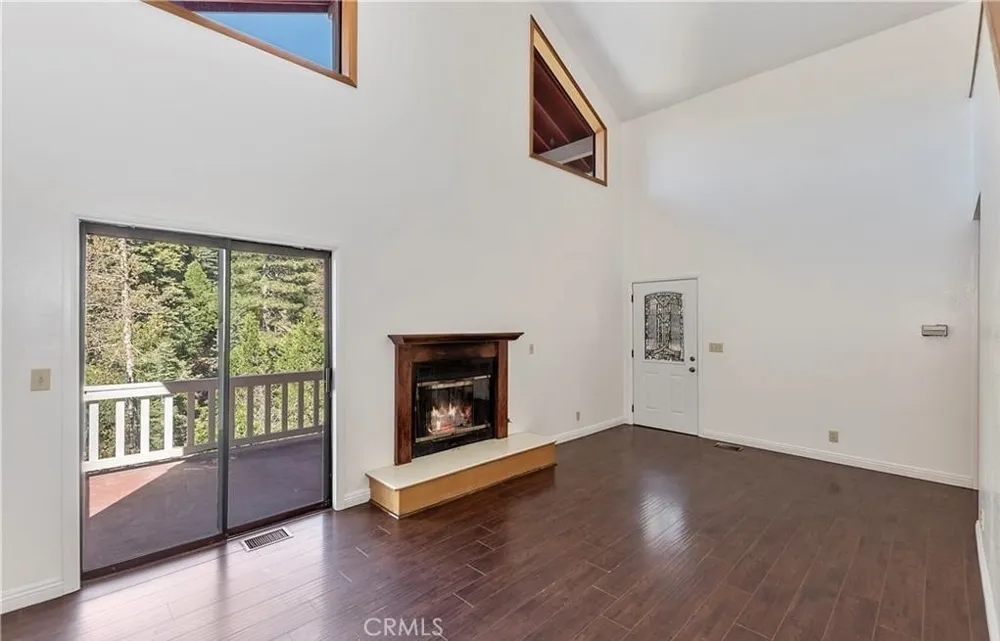 27661 Canyon Drive Lake Arrowhead, CA 92326