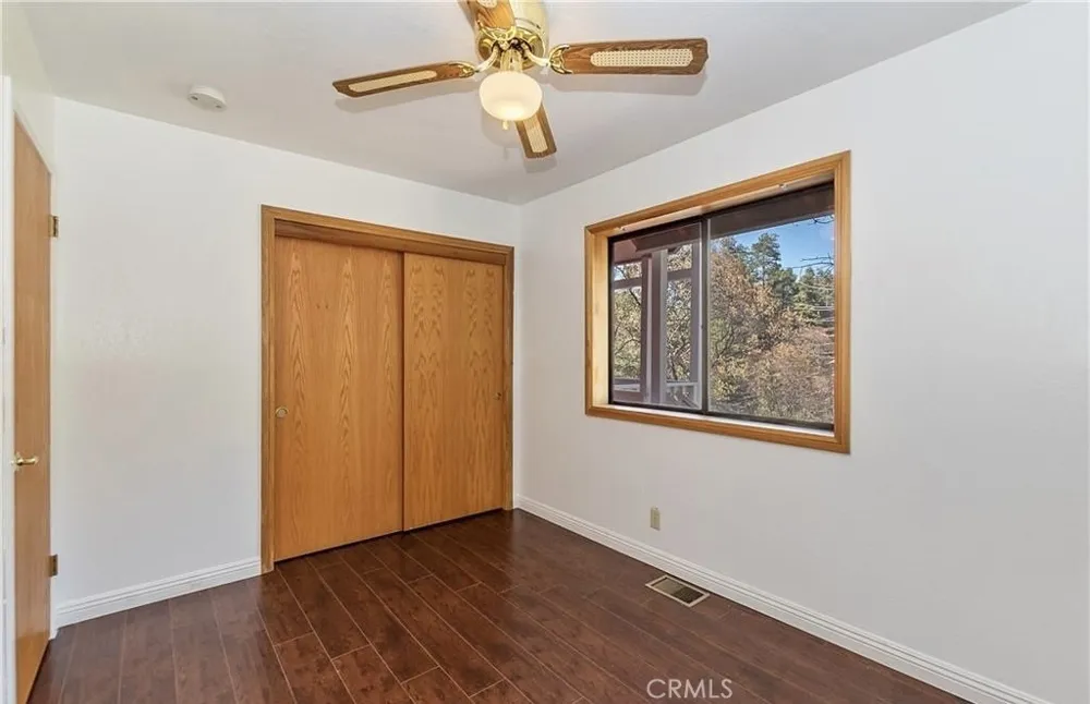27661 Canyon Drive Lake Arrowhead, CA 92326