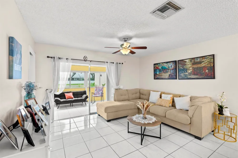 5775 W Fernley Dr Drive W #134 West Palm Beach, FL 33415