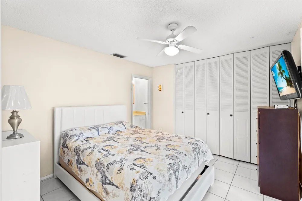 5775 W Fernley Dr Drive W #134 West Palm Beach, FL 33415