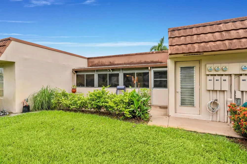 5775 W Fernley Dr Drive W #134 West Palm Beach, FL 33415