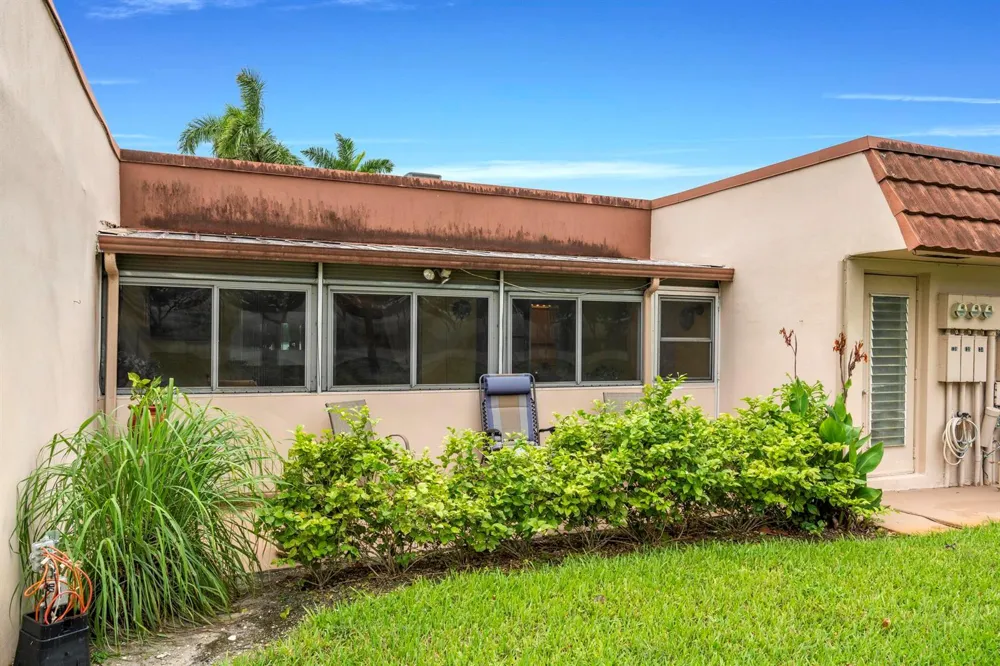5775 W Fernley Dr Drive W #134 West Palm Beach, FL 33415