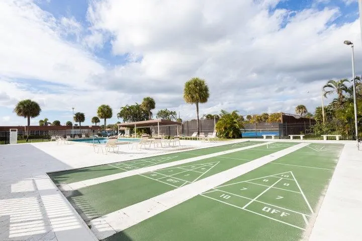 5775 W Fernley Dr Drive W #134 West Palm Beach, FL 33415