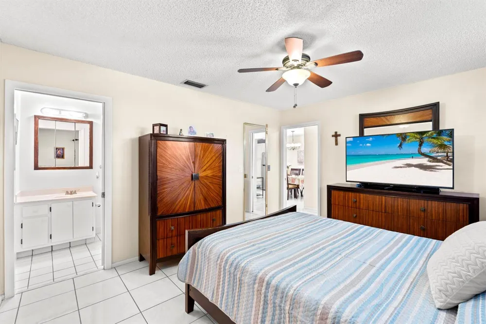 5775 W Fernley Dr Drive W #134 West Palm Beach, FL 33415