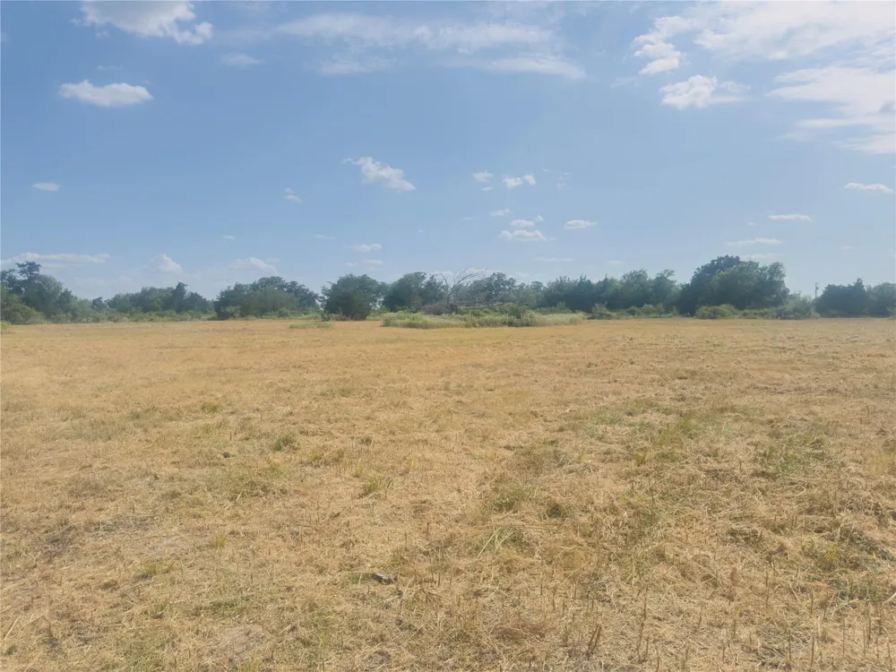County Road 201 Hallettsville, TX 77964