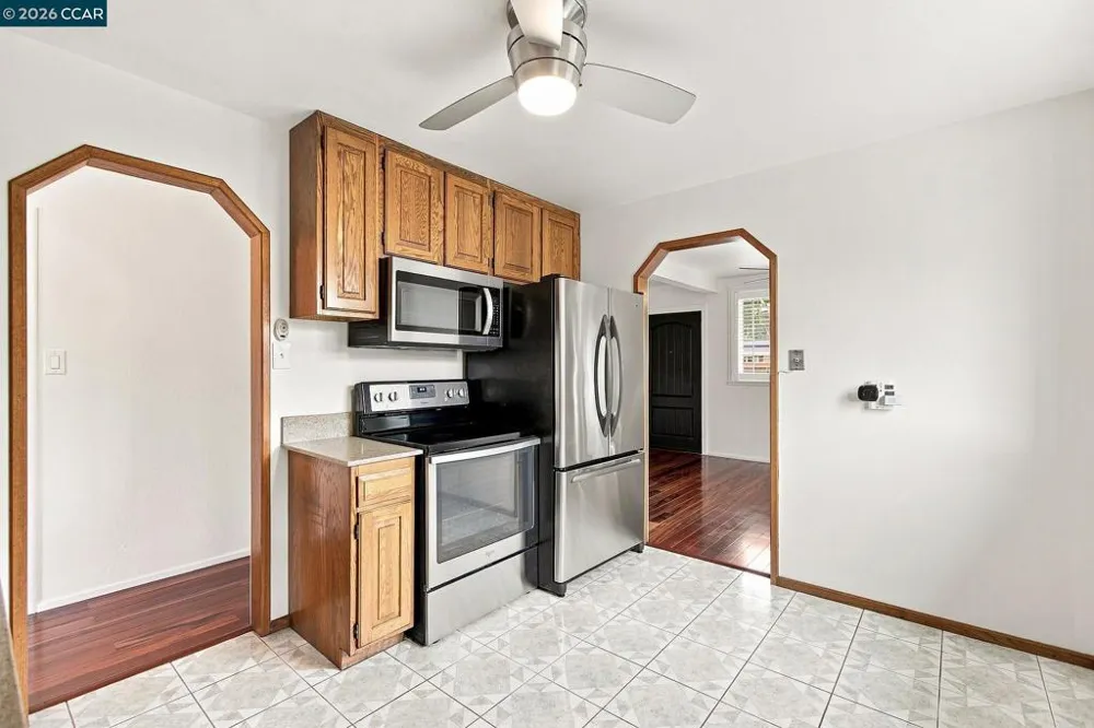 689 Linda Mar Blvd Pacifica, CA 94044
