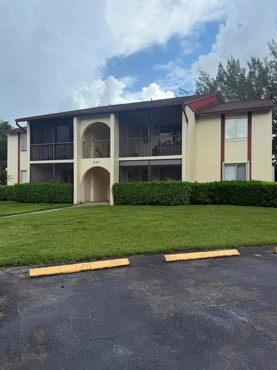 4815 Sable Pine Circle #C1 West Palm Beach, FL 33417
