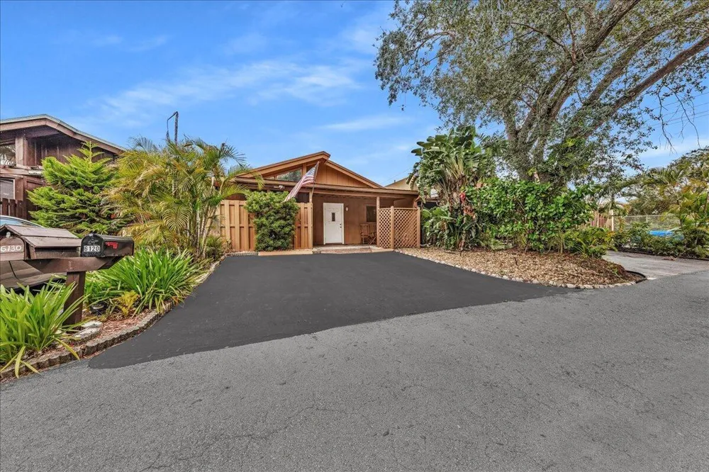 6120 NW 33rd Way Fort Lauderdale, FL 33309