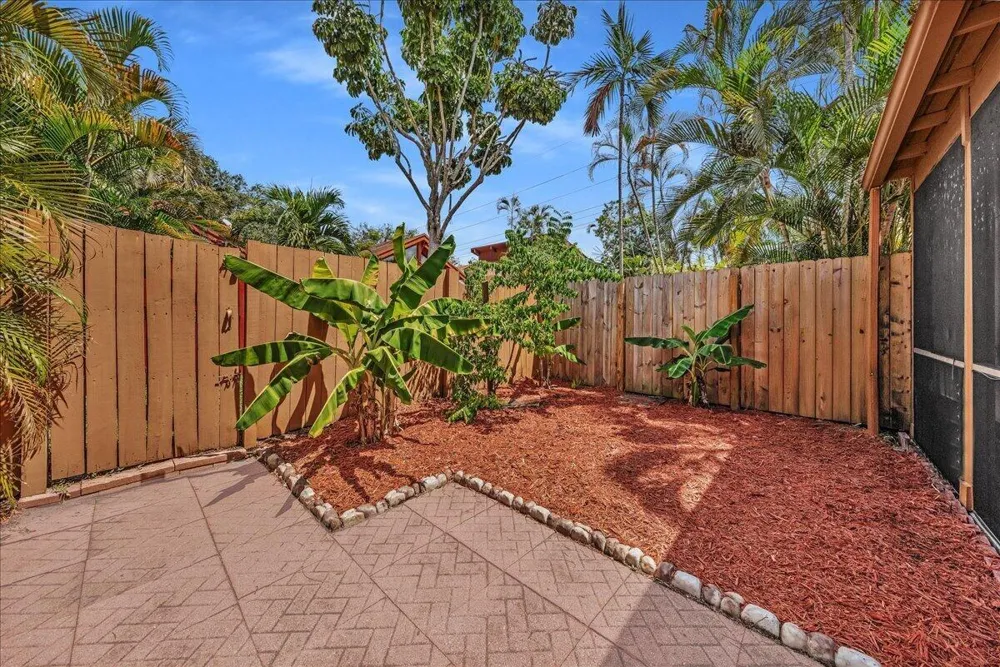 6120 NW 33rd Way Fort Lauderdale, FL 33309