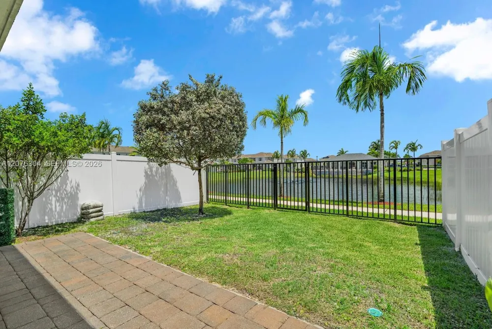 805 SE 18th St #805 Homestead, FL 33034