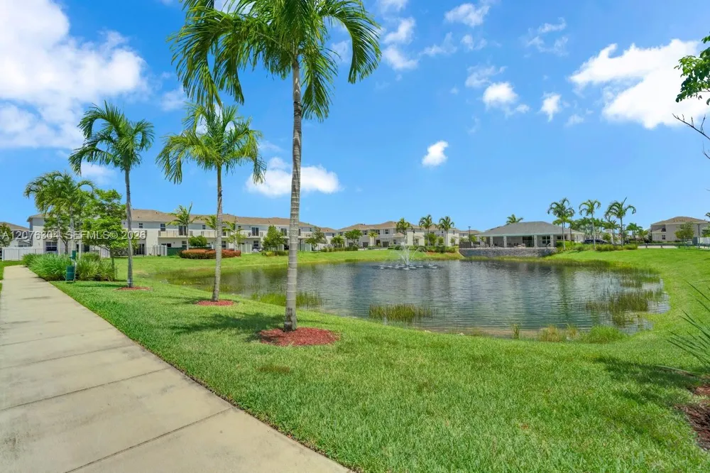 805 SE 18th St #805 Homestead, FL 33034