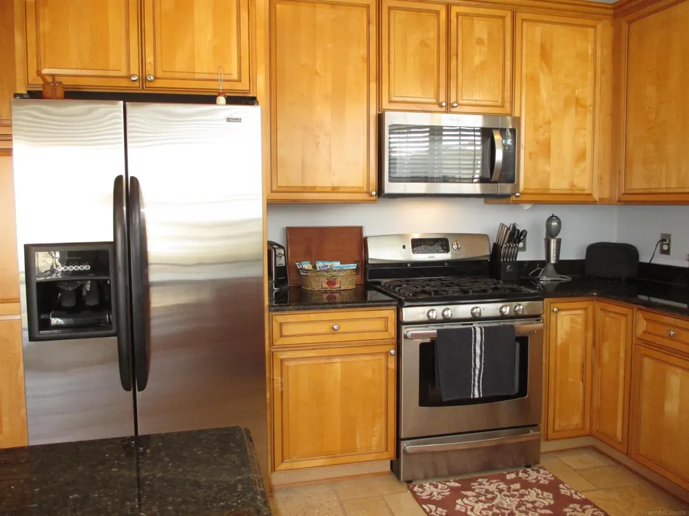 49272 Brodie Court Macomb Township, MI 48042