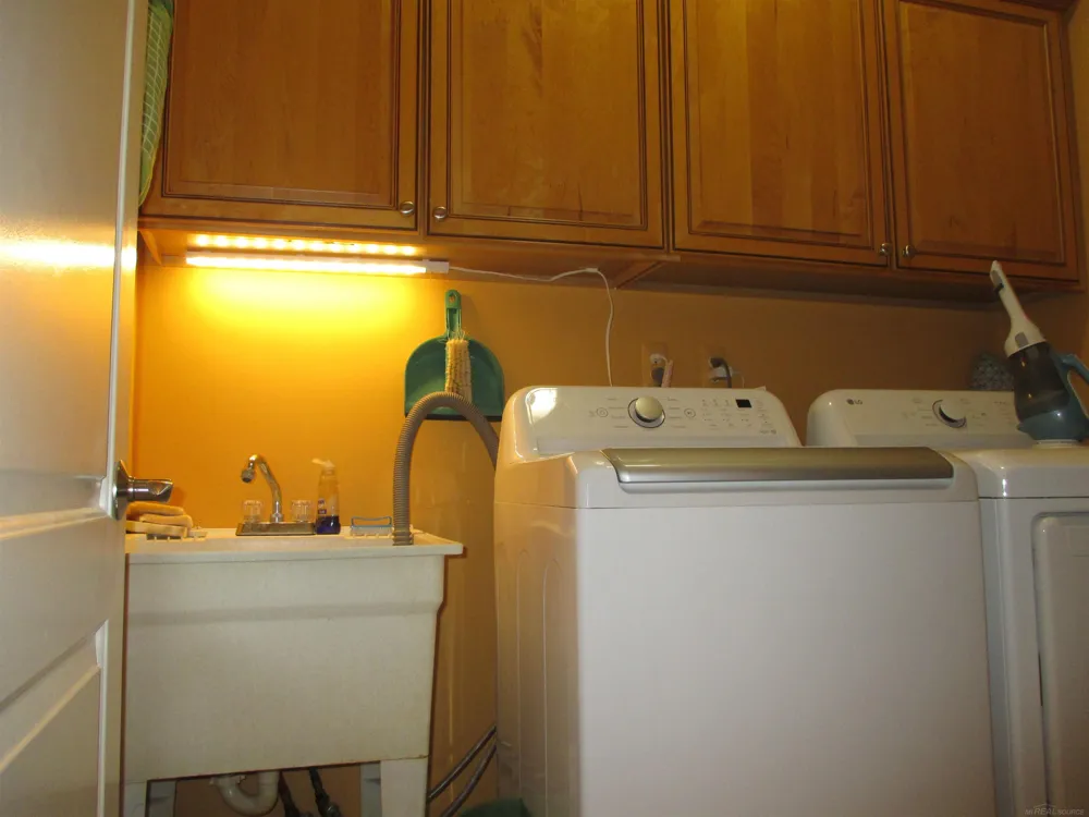 49272 Brodie Court Macomb Township, MI 48042