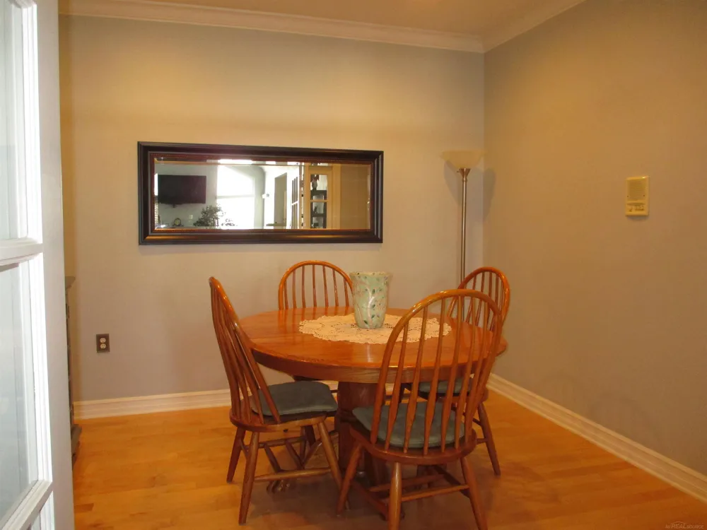 49272 Brodie Court Macomb Township, MI 48042