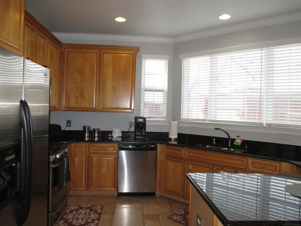 49272 Brodie Court Macomb Township, MI 48042