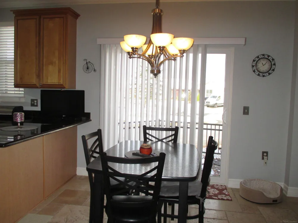 49272 Brodie Court Macomb Township, MI 48042