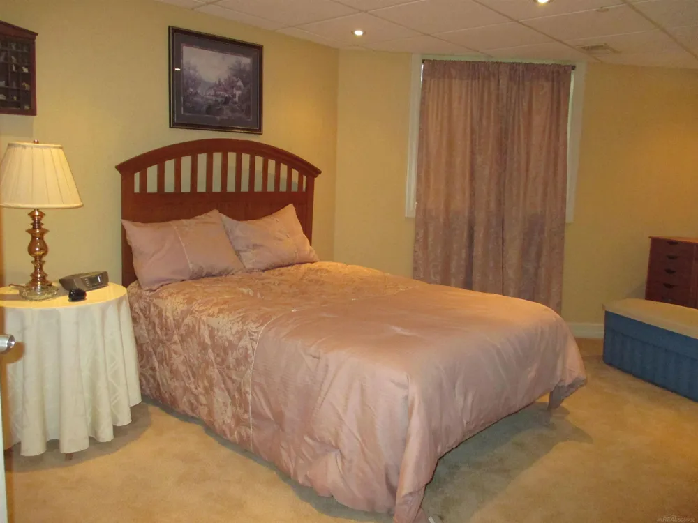 49272 Brodie Court Macomb Township, MI 48042