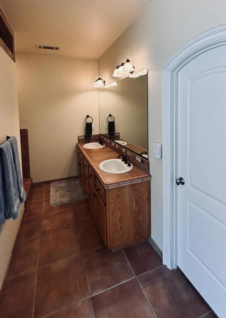 2177 Cadjew Street Redding, CA 96003