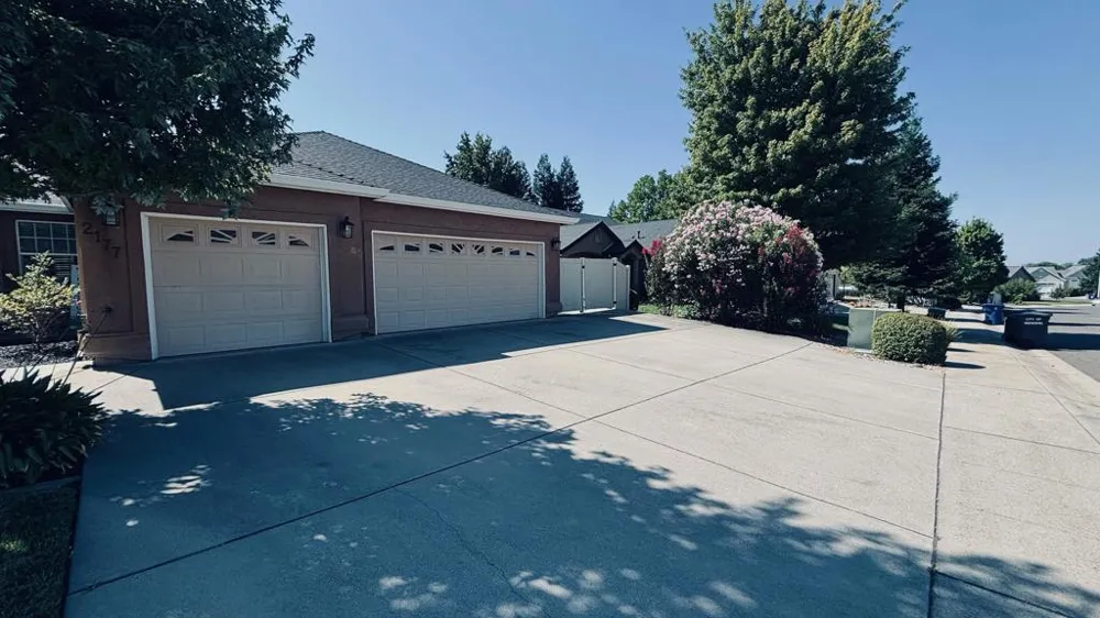 2177 Cadjew Street Redding, CA 96003