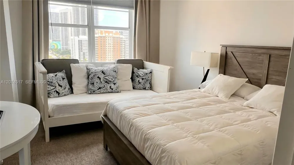 1985 S Ocean Dr #17P Hallandale Beach, FL 33009