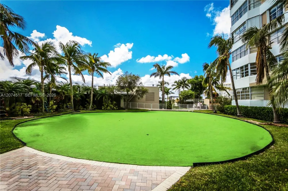 1985 S Ocean Dr #17P Hallandale Beach, FL 33009