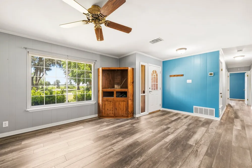 1961 Bolton Road Marion, TX 78124
