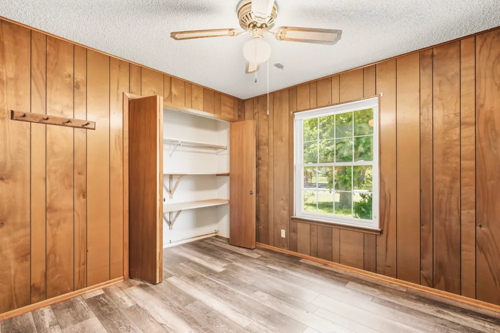 1961 Bolton Road Marion, TX 78124