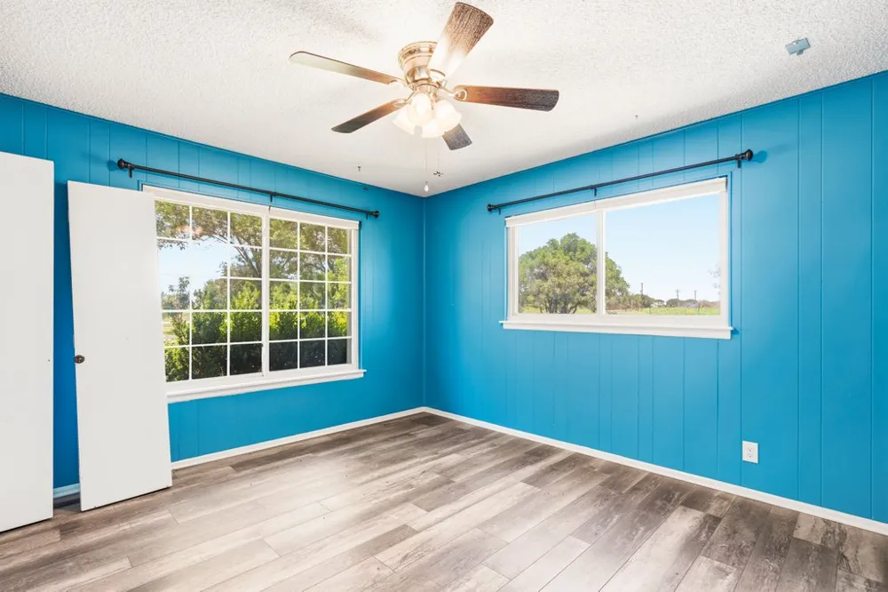 1961 Bolton Road Marion, TX 78124