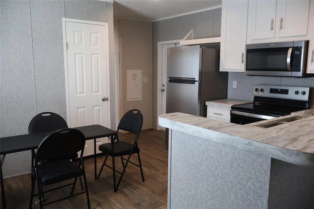 9105 5914 18 Cleveland, TX 77327