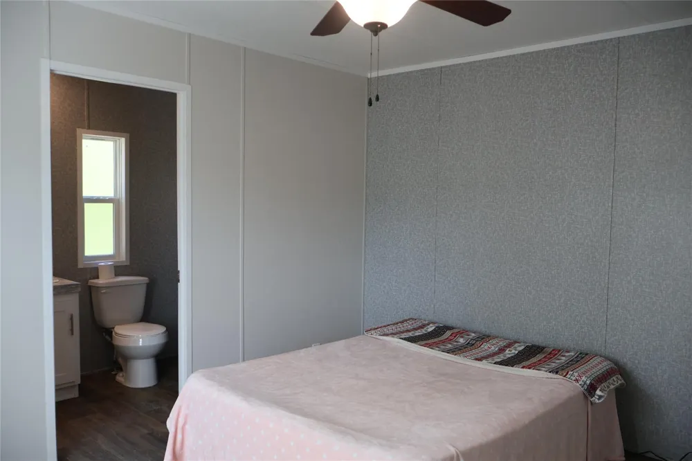 9105 5914 18 Cleveland, TX 77327