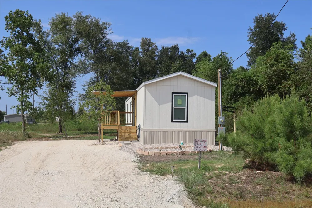 9105 5914 18 Cleveland, TX 77327