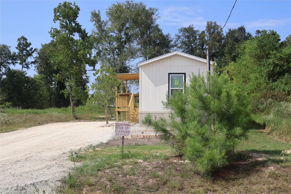 9105 5914 18 Cleveland, TX 77327