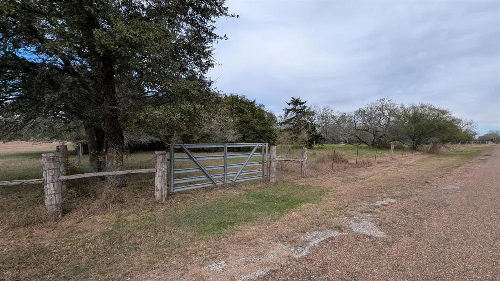 900 County Road 126 Hallettsville, TX 77964