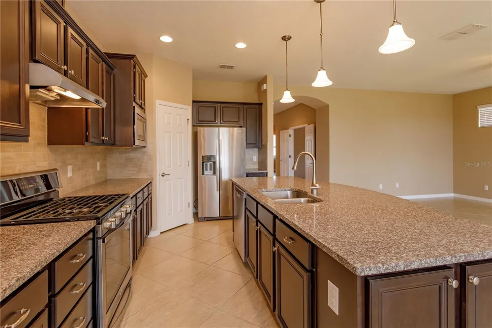 672 CORDOBA DRIVE Davenport, FL 33837