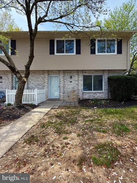 315 VILLAGE WALK #315