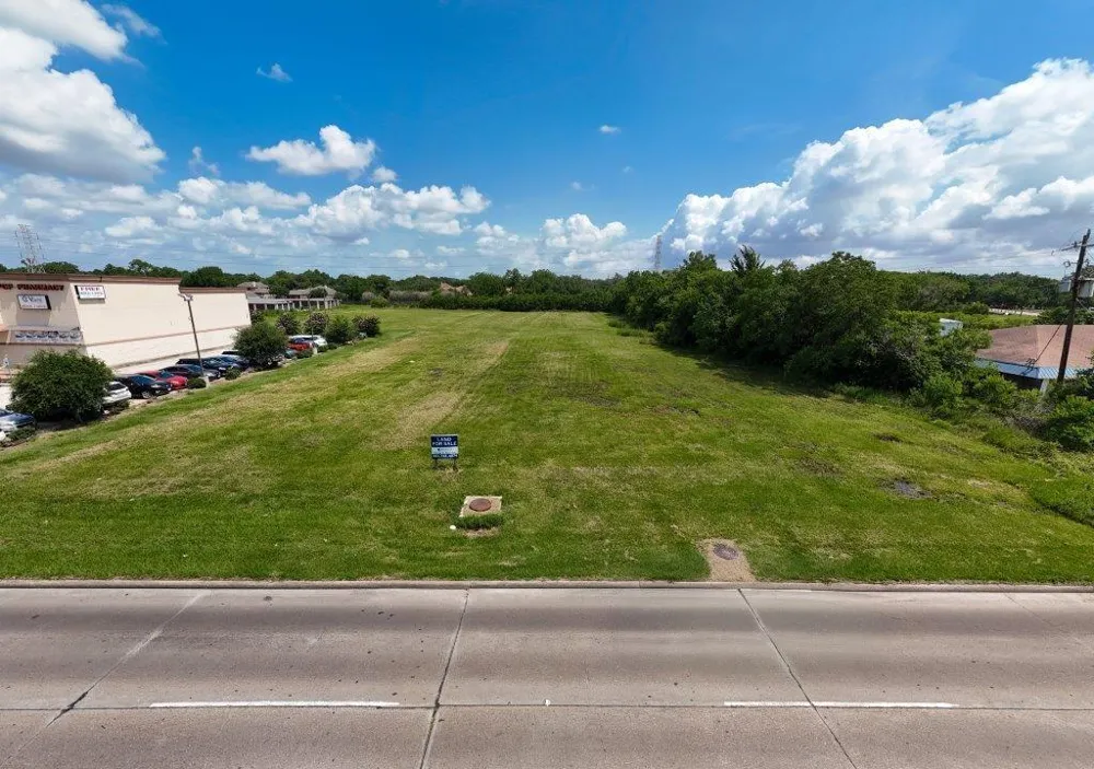 Fairmont Parkway Pasadena, TX 77504