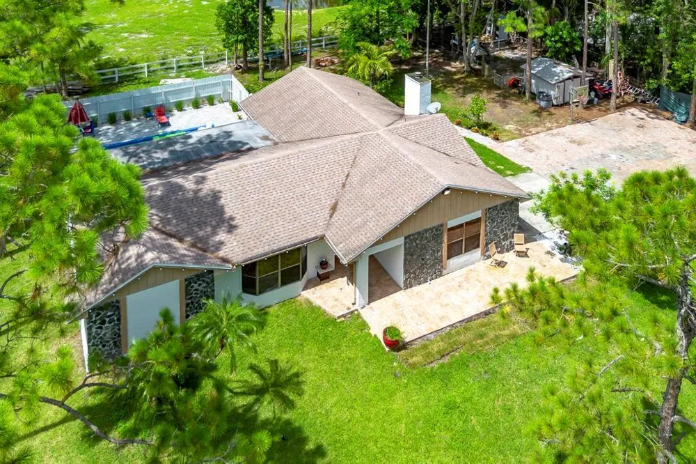 15211 60th Place 