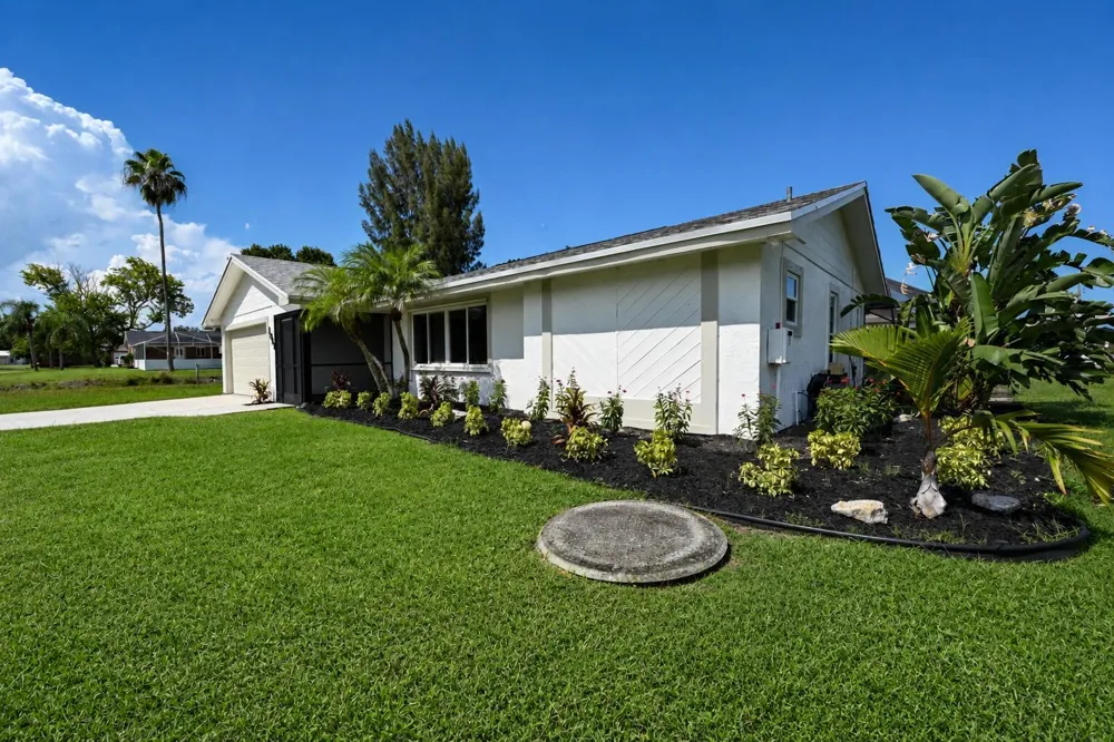 1091 SE Preston Lane Port St. Lucie, FL 34983