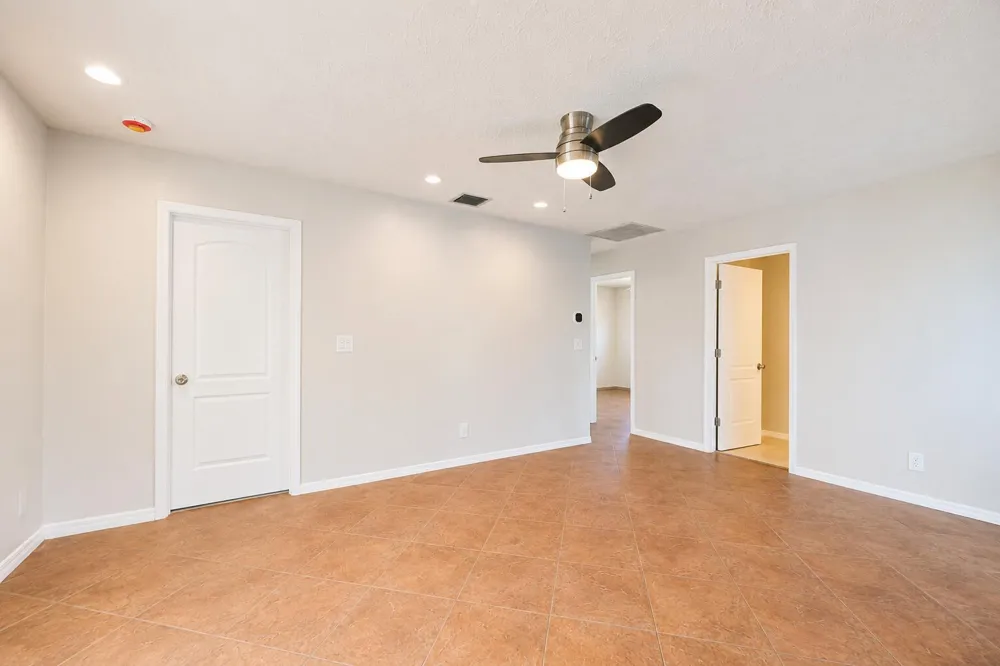 1091 SE Preston Lane Port St. Lucie, FL 34983