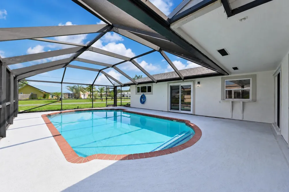 1091 SE Preston Lane Port St. Lucie, FL 34983