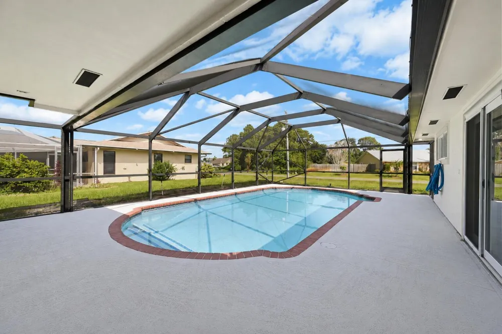 1091 SE Preston Lane Port St. Lucie, FL 34983