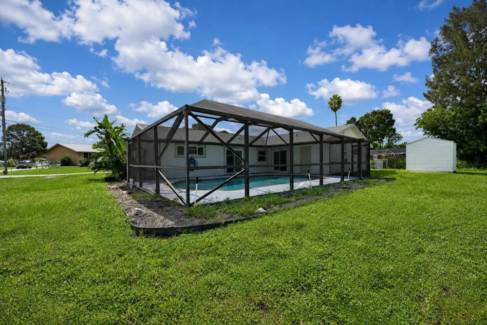 1091 SE Preston Lane Port St. Lucie, FL 34983
